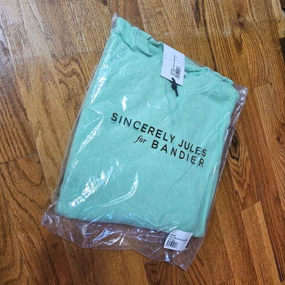 Bandier x Sincerely Jules The Juniper Crew Neck Sweatshirt Soft Lime Size Medium - Picture 3 of 5